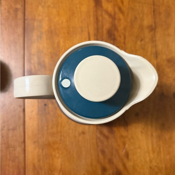 Vintage Thermos Pitcher #570 Plastic&Insulated Glass- Hot/Cold - Twist Off Lid - Picture 5 of 11